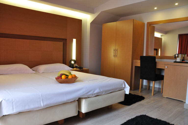 Superior Room at Corfu Mare Hotel Corfu Town (10)